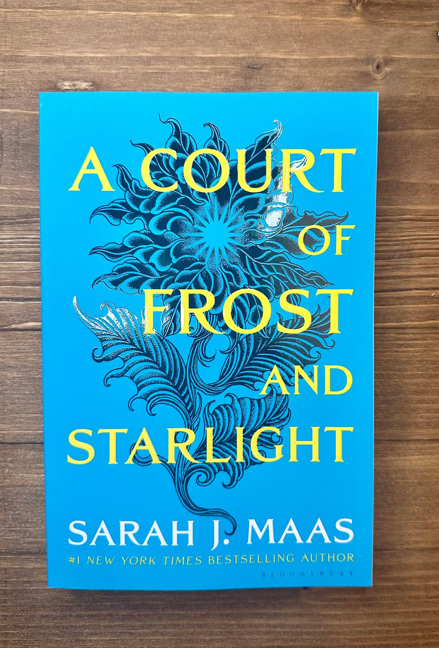 A Court of Frost and Starlight (A Court of Thorns and Roses #3.5) by Sarah J. Maas - Paperback