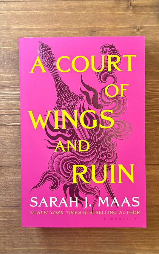 A Court of Wings and Ruin (A Court of Thorns and Roses #3) by Sarah J. Maas - Paperback